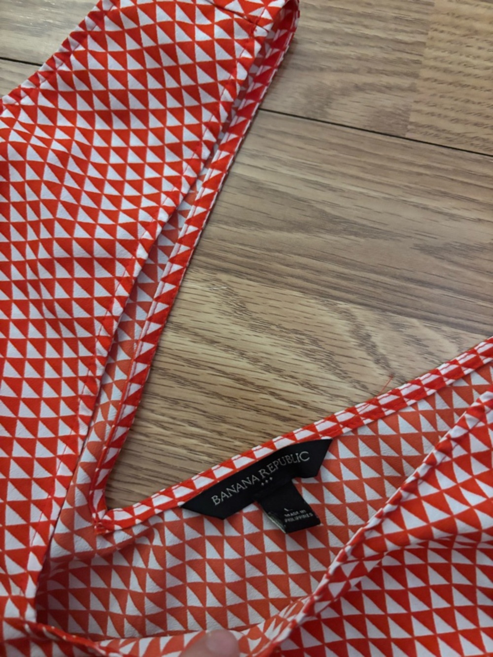 Banana Republic Red Geometric Tank Top Size Large - Picture 6 of 7